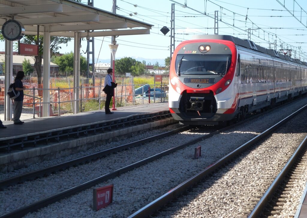 Tren Civia de Cercanías Madrid en la estación de Getafe Industrial